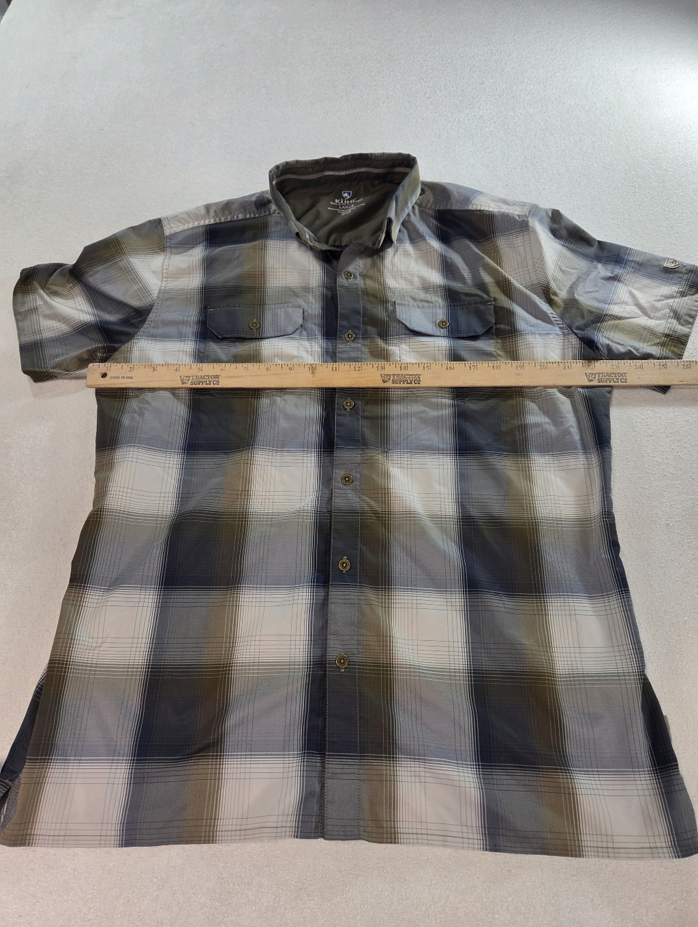 Kuhl Plaid Short Sleeve Button Up Shirt Large - Picture 3 of 6